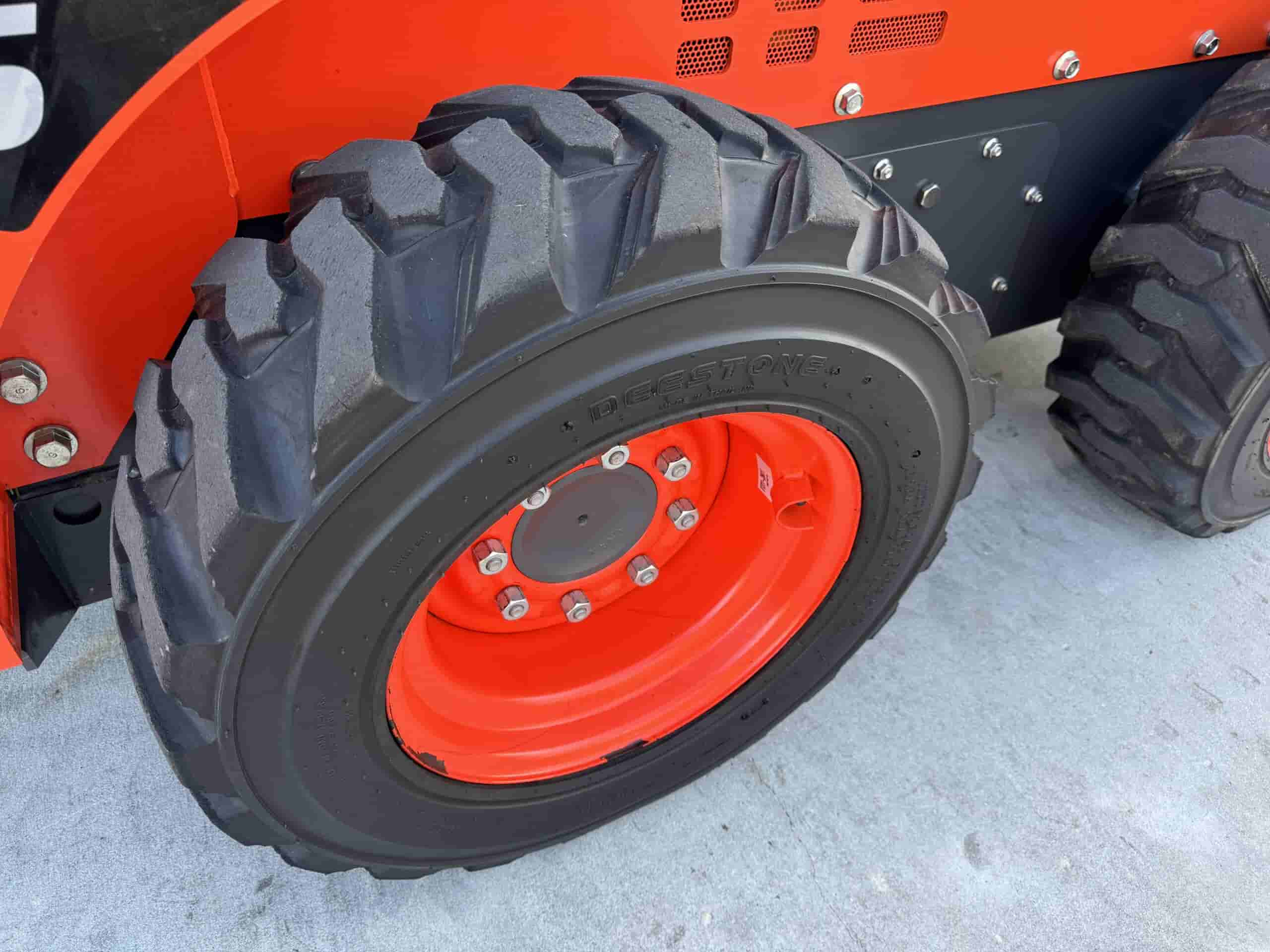 2018 KUBOTA SSV65
